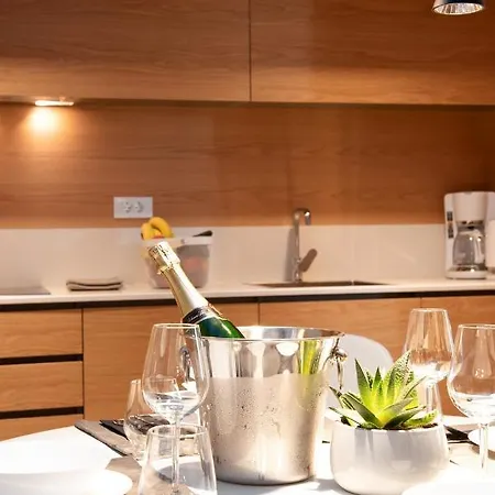 Appartamento Beachfront Rosa Del Mar Mošćenička Draga