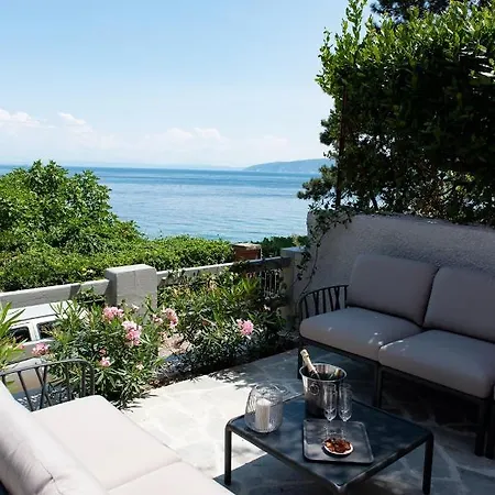 Appartamento Beachfront Rosa Del Mar Mošćenička Draga