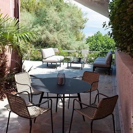 Апартаменты Beachfront Rosa Del Mar Jardin Мощеничка-Драга